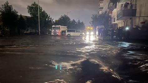Bakan Yerlikaya, olumsuz hava koşullarının acı bilançosunu paylaştı: 2 ölü, 50 yaralı